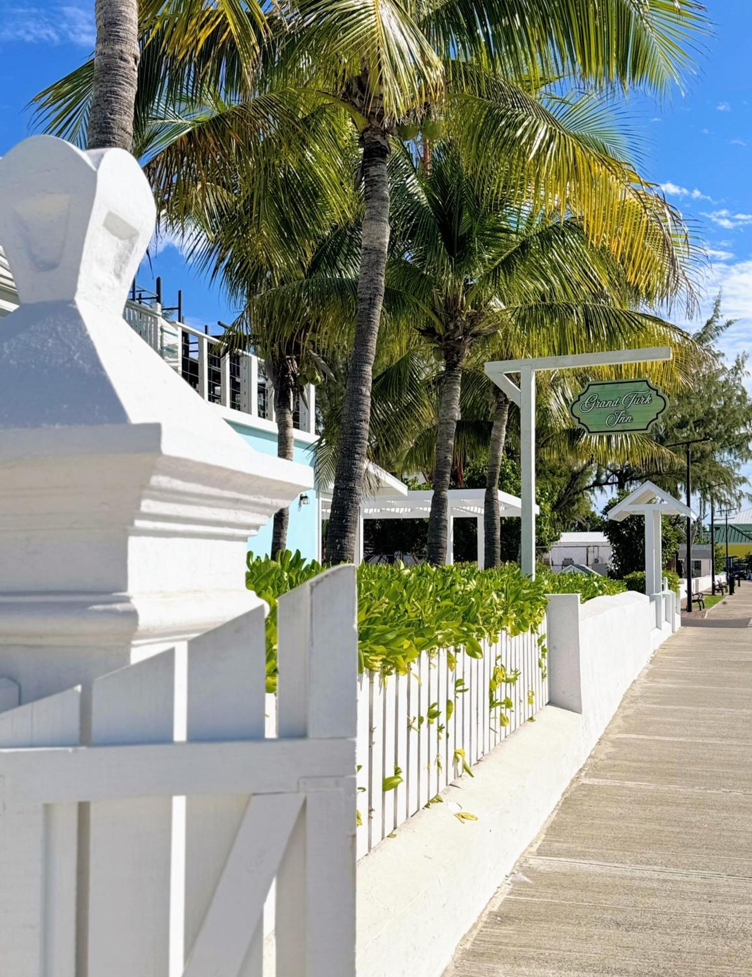 Grand Turk Inn Bagian luar foto