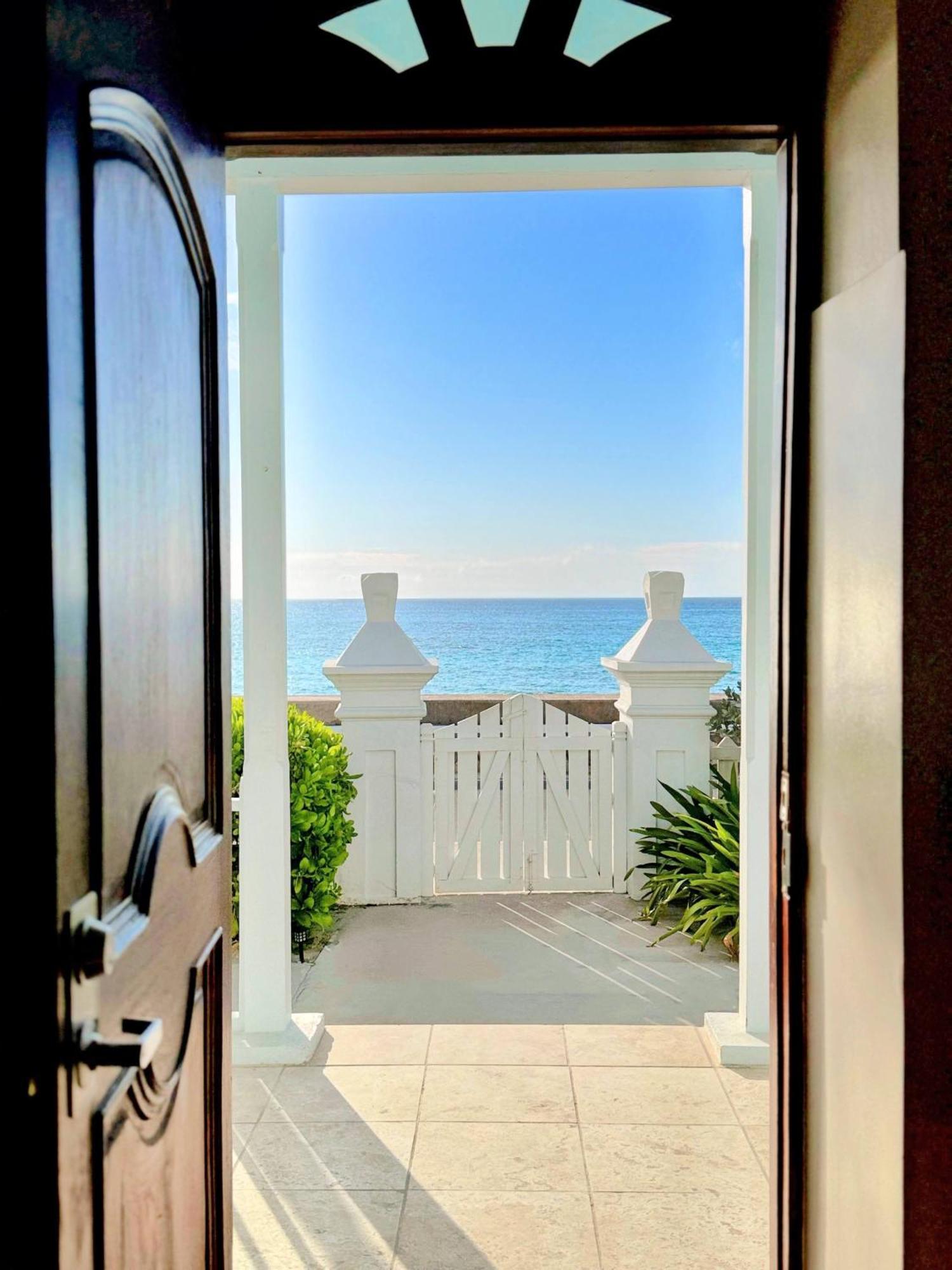 Grand Turk Inn Bagian luar foto