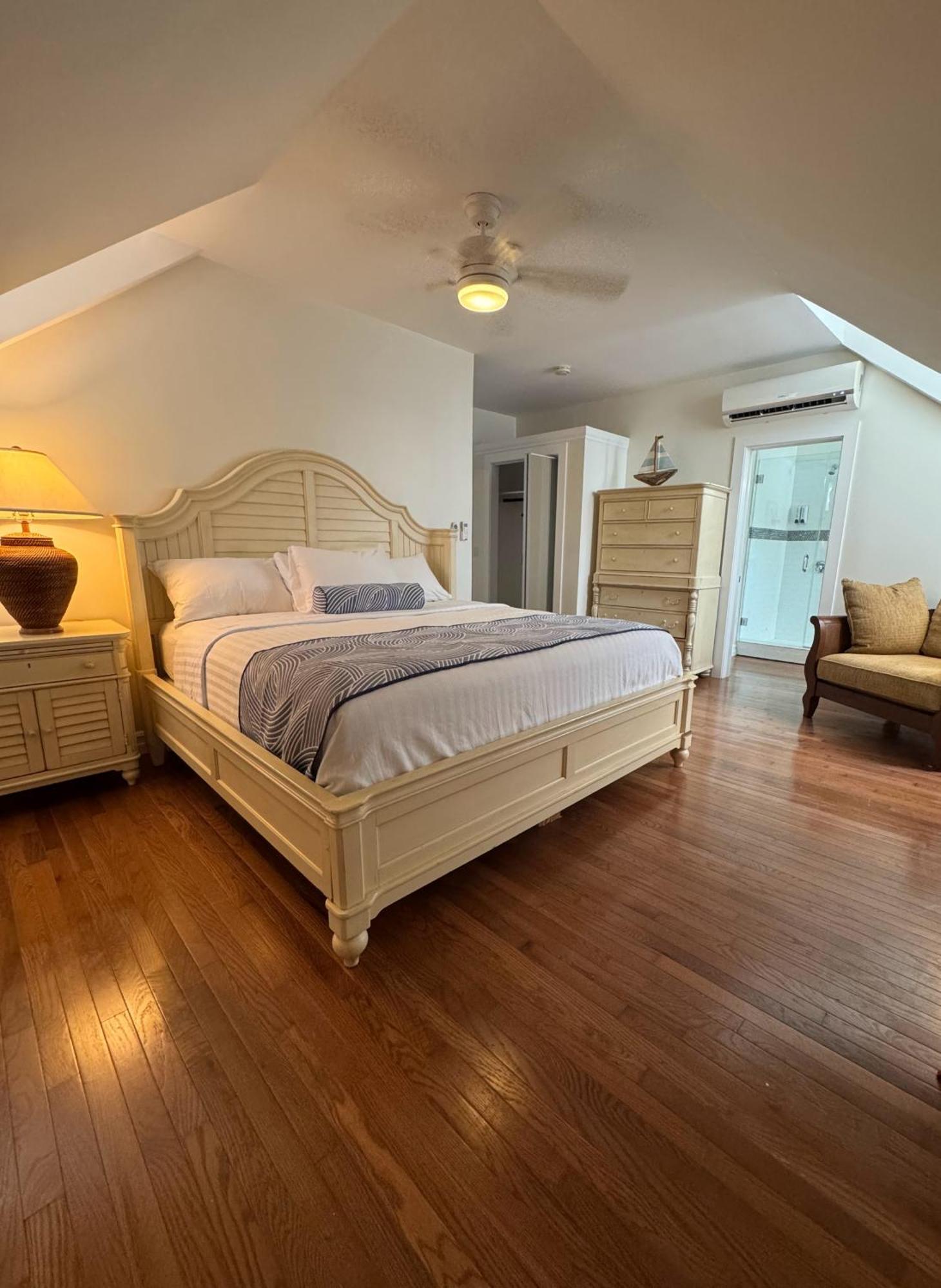 Grand Turk Inn Bagian luar foto